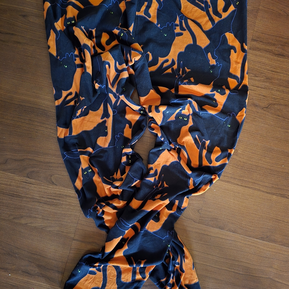 LuLaRoe Black and Orange Cat Scarf